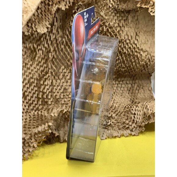 Hasbro Marvel Spider-Man: Far From Home - Molten Man Action Figure Fires Missile - Picture 4 of 5